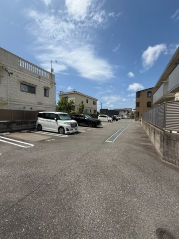 【駐車場】アンベリール　A棟 
