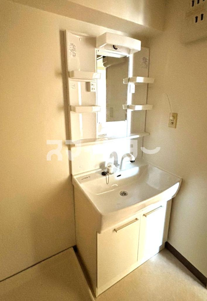 青梅市本町の賃貸マンションの洗面所