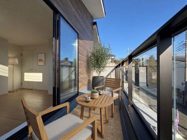 【バルコニー】 | 戸建 横浜市鶴見区本町通３丁目 | バルコニー付きです（同社施工例です）