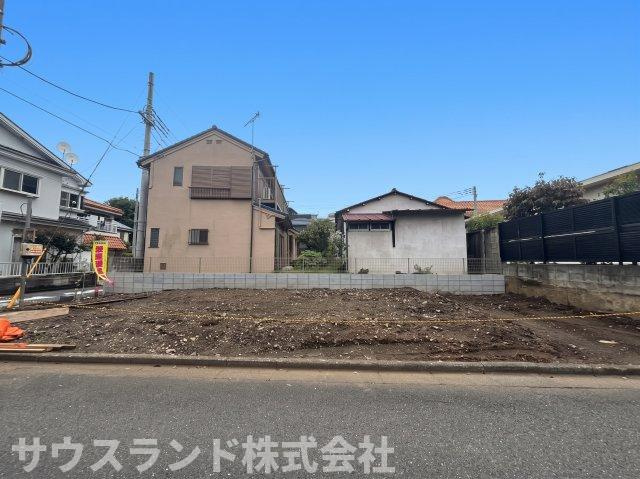 八王子市平岡町　新築戸建ての前面道路含む現地写真