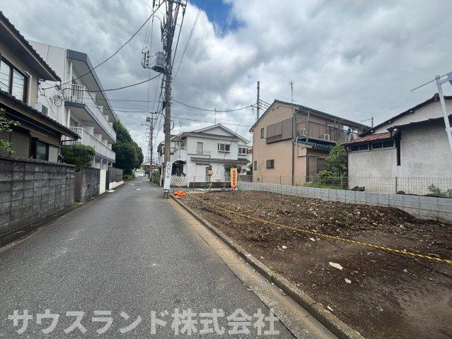 八王子市平岡町　新築戸建ての前面道路含む現地写真