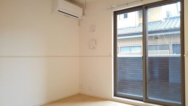 こちらの居間で趣味の時間をお楽しみください