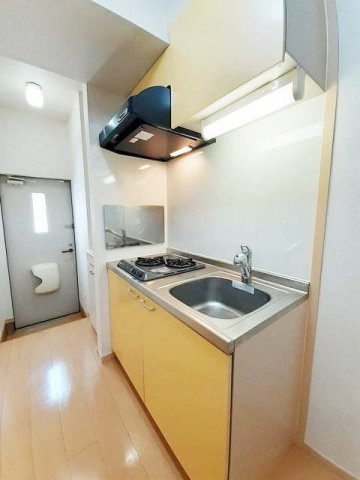 コンパクトなキッチンで掃除もラクラク