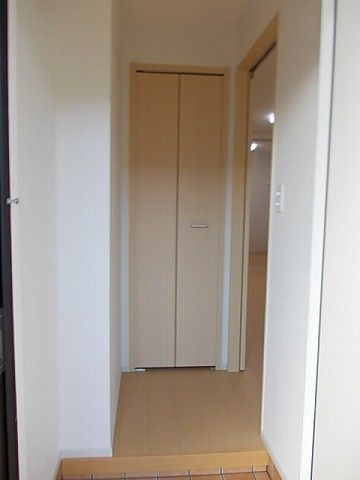 エステート月の門の玄関
