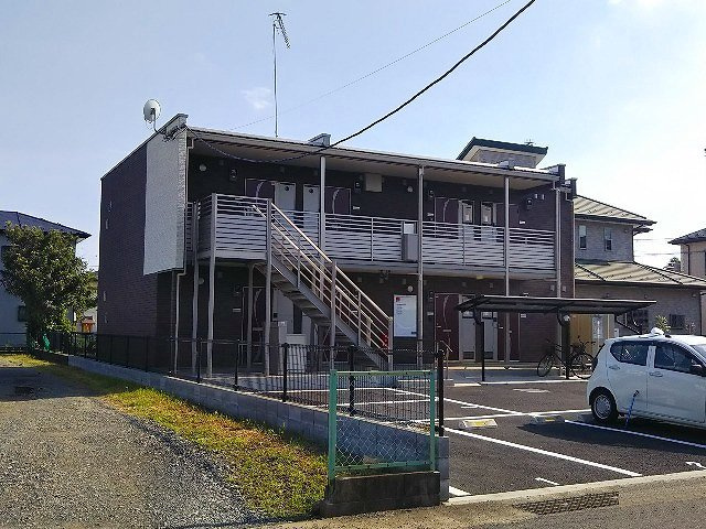 落ち着いた雰囲気の外観です