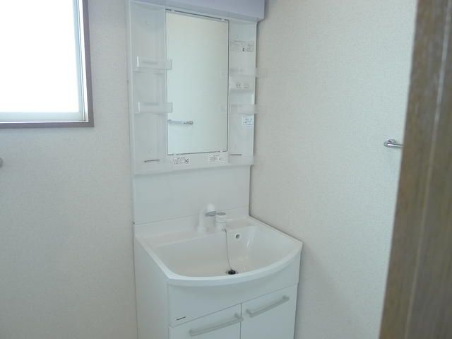 グランディール西小山の独立洗面台