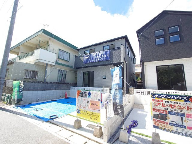 ★★沖縄市松本3期－1号棟（全2棟）の駐車場|駐車場があります