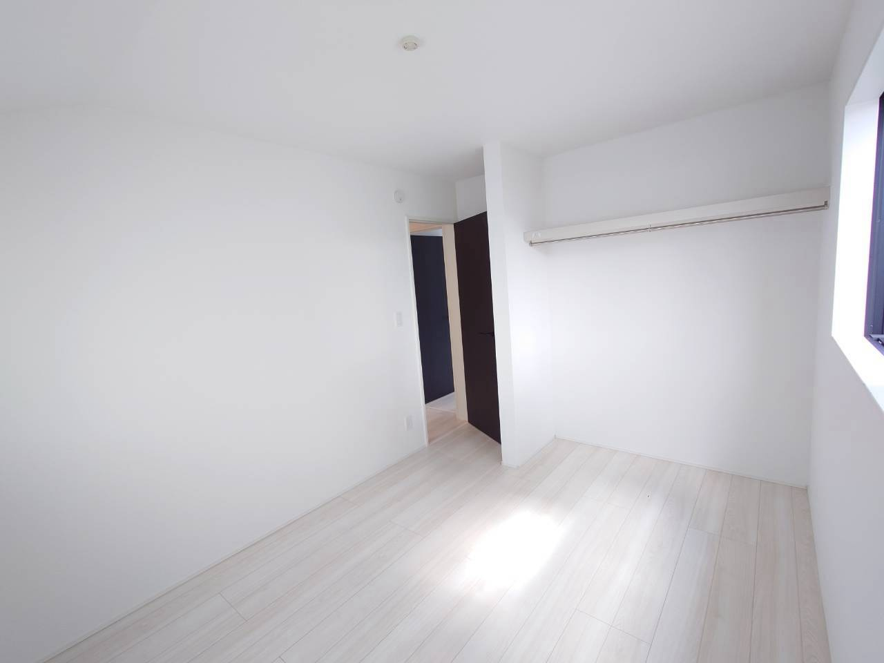 ★★沖縄市松本3期－1号棟（全2棟）の洋室|スタンダードな洋室です