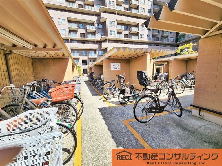 ベルヴェデールイトーピア武庫川の駐輪場