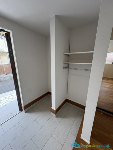 藤沢市辻堂6丁目　新築戸建　全3棟2号棟の玄関