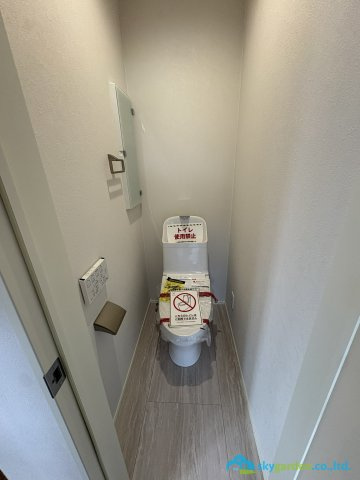 藤沢市辻堂6丁目　新築戸建　全3棟2号棟のトイレ