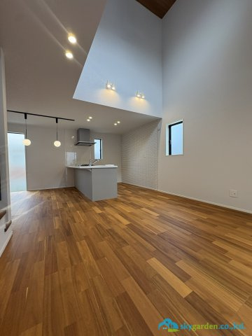 藤沢市辻堂6丁目　新築戸建　全3棟2号棟の居間・リビング|リビングです
