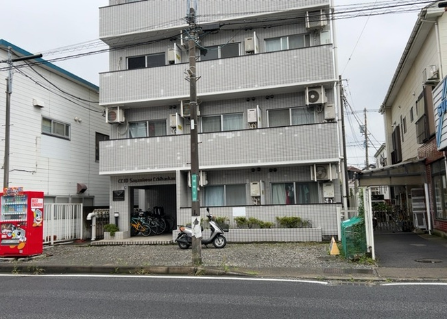 【外観】 | クリオ相模大野壱番館 | 隣家の土地はどうなっているのか、生活利便施設が近くにあるのか、学校まで近いかなど、お客様のライフスタイルにあわせたイメージが重要です。また、近くにあると困る施設が近くにないかも確認するといいでしょう。