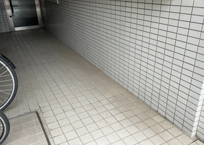 【内装】 | クリオ相模大野壱番館 | 共有部分は、住民なら誰もが使える設備のこと。例えば駐車場やエレベーター、インターネット設備、セキュリティ設備などがあります。他にも、マンションの廊下・外部階段やエントランス・ゴミ置き場などがあります。