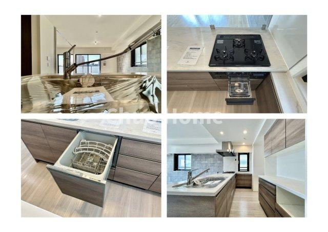 猿江恩賜公園レジデンスのキッチン|【システムキッチン】ワイドで収納豊富な使い勝手の良いカウンターキッチンには、ディスポーザー・食洗器・伸縮タイプのキッチン水栓、三ツ口コンロ・魚焼きグリルなどの便利な設備が標準完備されています。