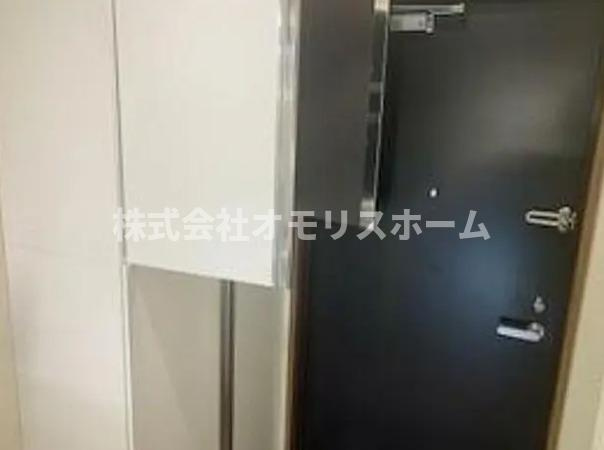 第６６シンエイビルの玄関