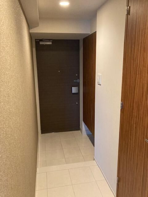 オープンレジデンシア綾瀬の玄関