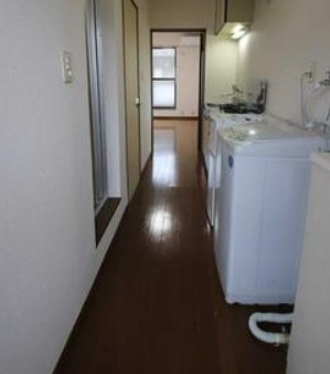 カレッジハウス １４の玄関