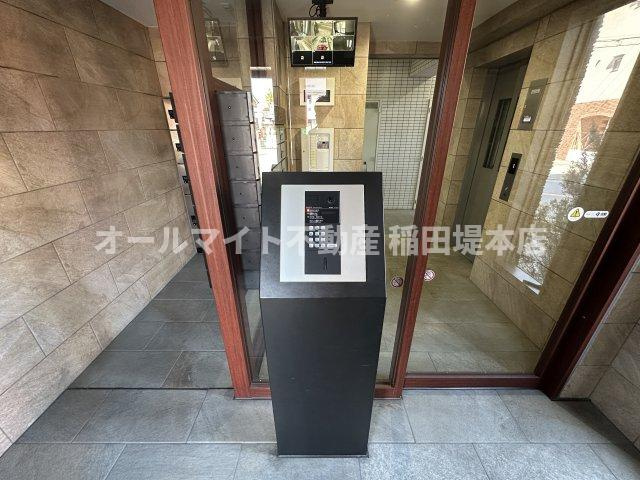 川崎市多摩区堰３丁目の賃貸マンションのエントランス