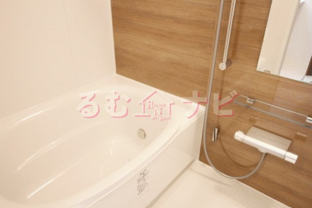福岡市南区長丘１丁目のアパートの浴室