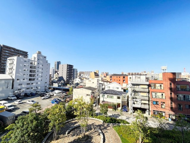 シティタワー梅田東の展望|《北側眺望》公開空地に面した開放感のある眺望です