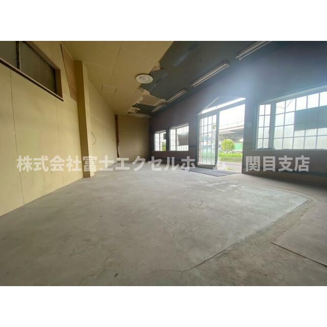 東郷通３丁目店舗の内装