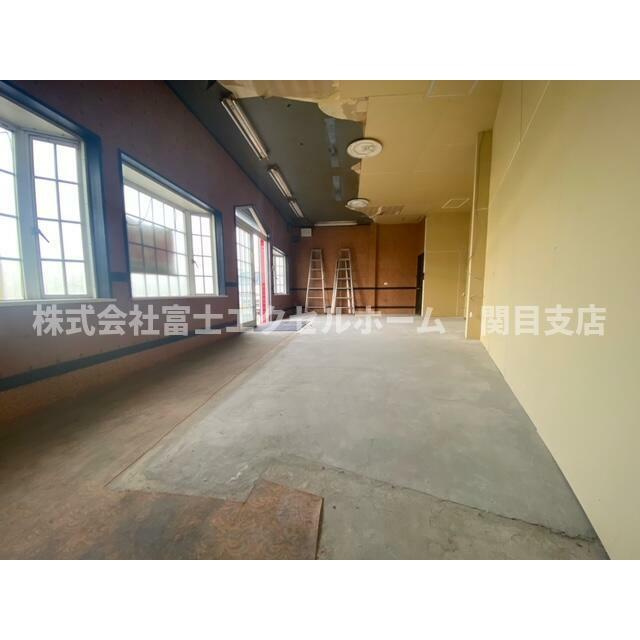 東郷通３丁目店舗の内装