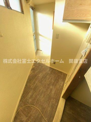 寝屋川市東大利町の店舗一部の内装