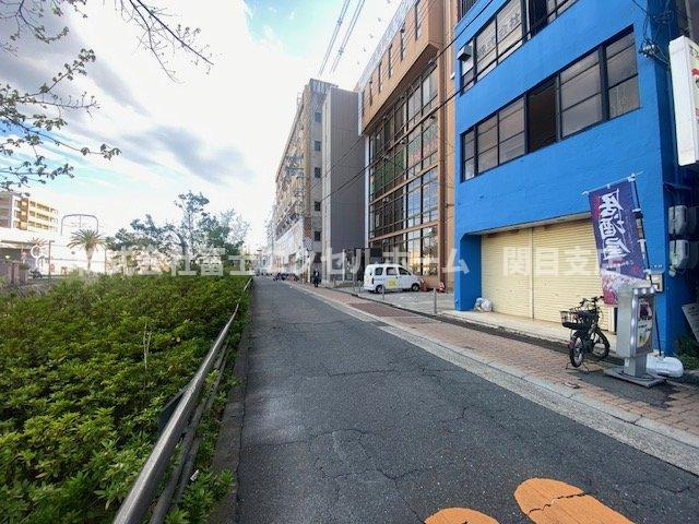寝屋川市東大利町の店舗一部の周辺
