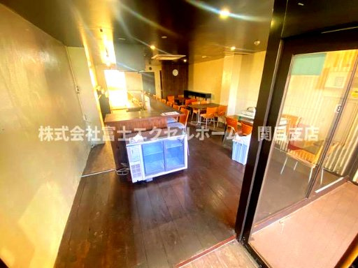 寝屋川市東大利町の店舗一部の内装