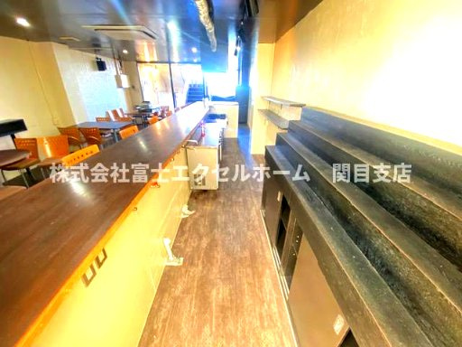 寝屋川市東大利町の店舗一部の内装