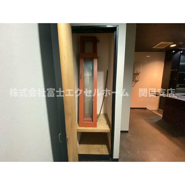 大東市・外環状線レジャービル２階の収納
