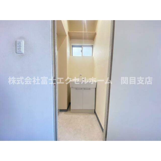 AP萱島ビルの洗面所