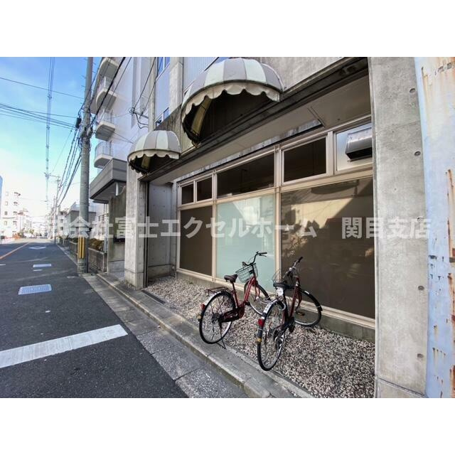 門真市新橋町の店舗事務所の外観