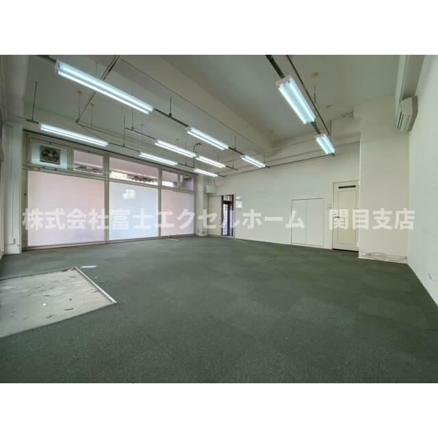門真市新橋町の店舗事務所の内装