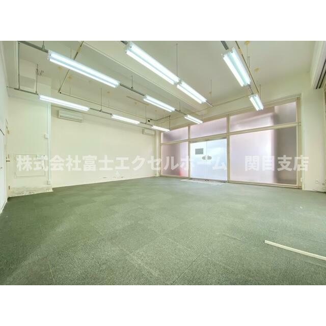 門真市新橋町の店舗事務所の内装
