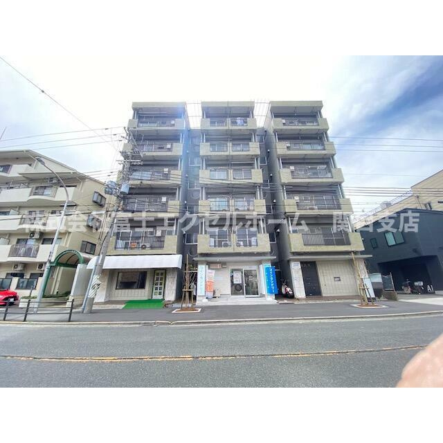 リアライズ上新庄豊新１階路面店舗の外観
