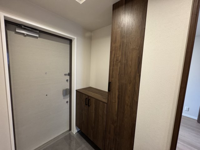 ランドシティ鴨池グランノービレの玄関