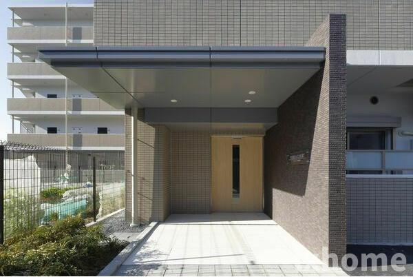 ビエラコート岸部中のエントランス