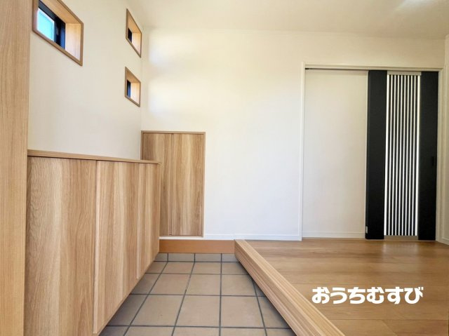 尾張旭市庄南町４丁目の玄関