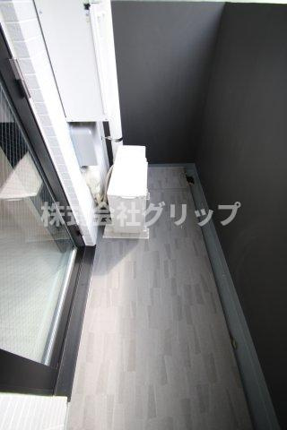 エストゥルース横浜蒔田のバルコニー