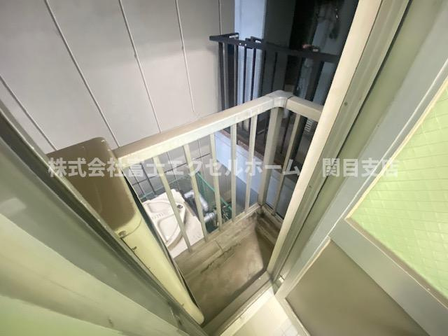 大阪市北区天神橋２丁目の店舗事務所のバルコニー