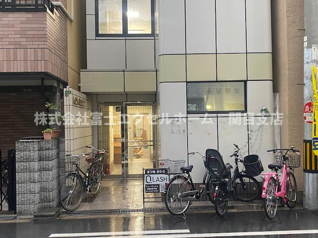 大阪市北区天神橋２丁目の店舗事務所の外観