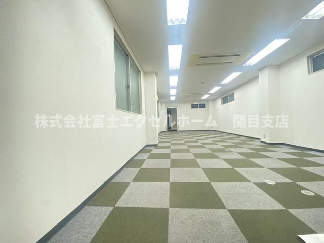 大阪市北区天神橋２丁目の店舗事務所の内装