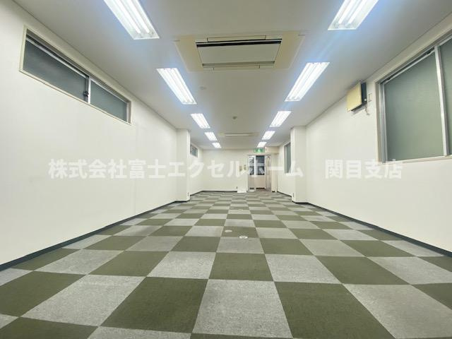 大阪市北区天神橋２丁目の店舗事務所の内装