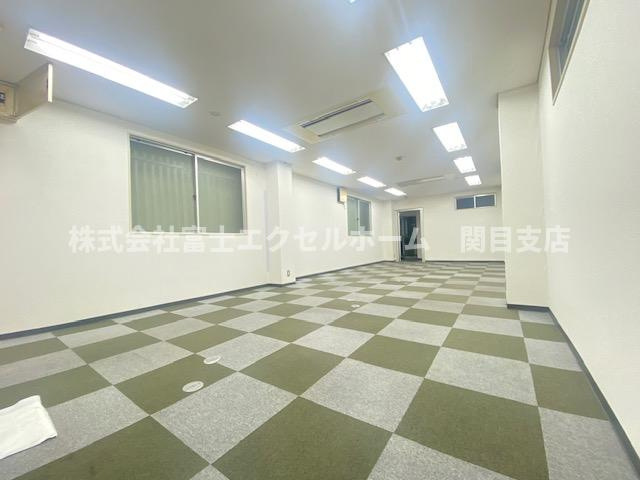 大阪市北区天神橋２丁目の店舗事務所の内装