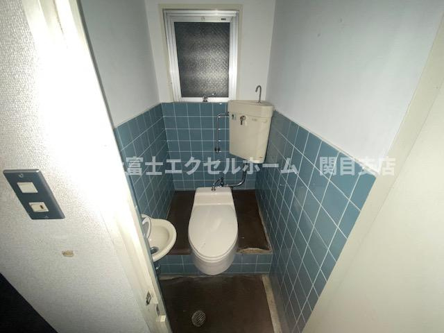 大阪市北区西天満４丁目の店舗事務所のトイレ