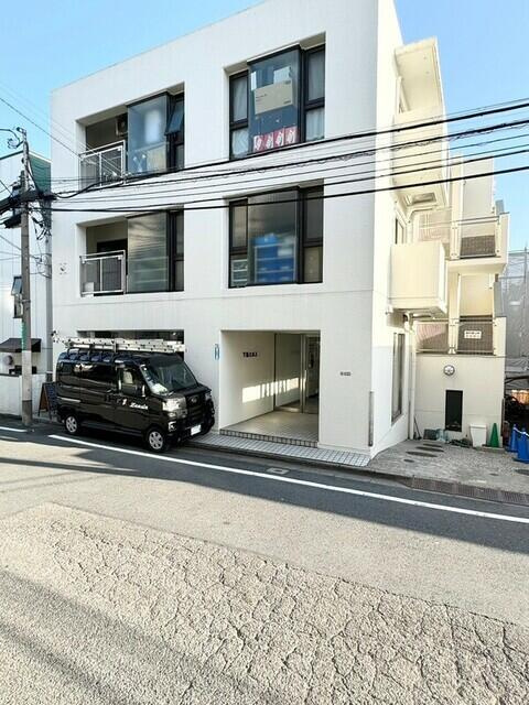 下馬ヒルスの外観