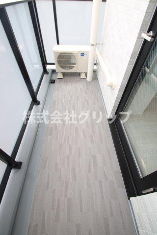エストゥルース横浜蒔田のバルコニー