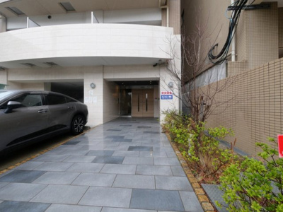 【エントランス】 | ラシーヌ宿院 | 落ち着いたエントランスです